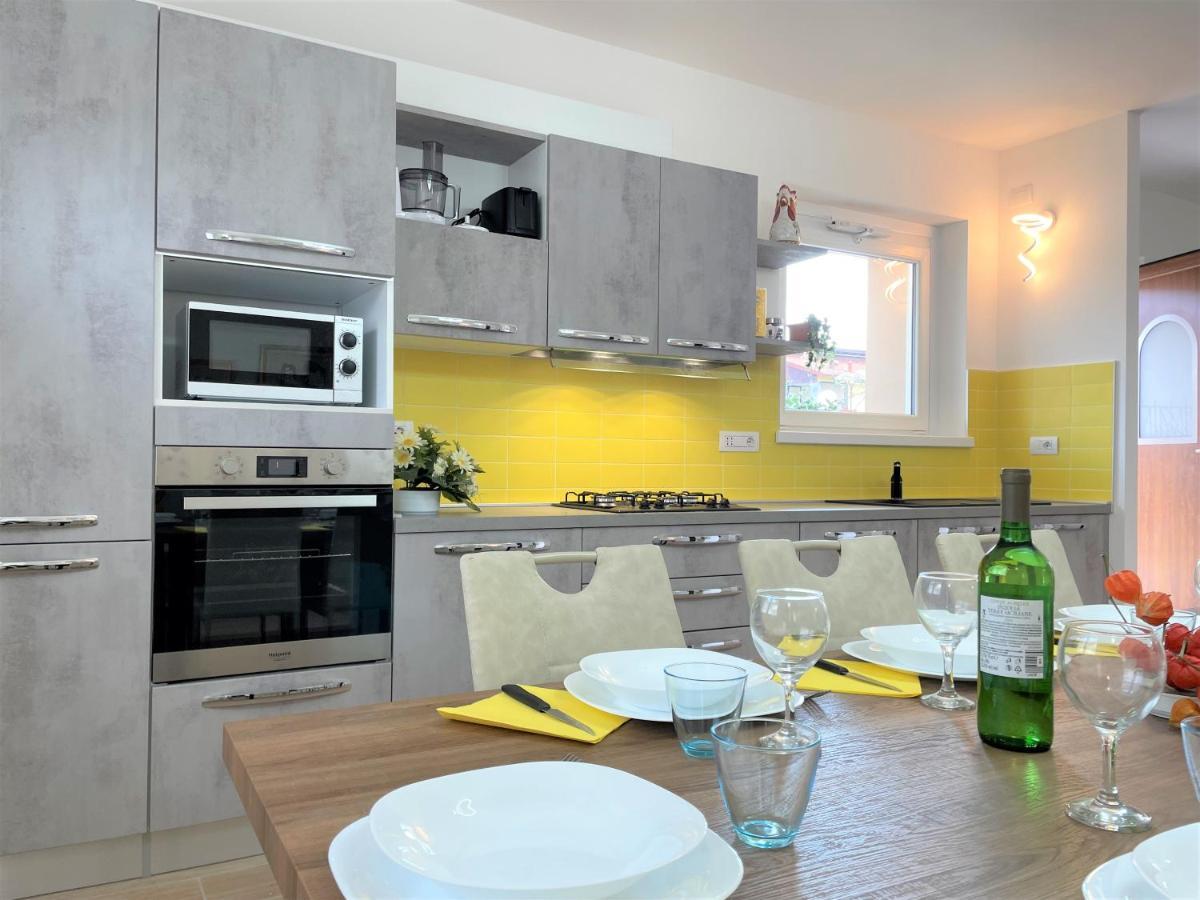 Giorni Felici Tutto Nuovo, Giardino, Parcheggio Apartamento Verbania Exterior foto