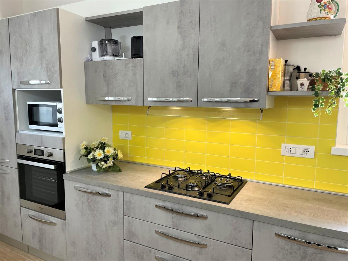 Giorni Felici Tutto Nuovo, Giardino, Parcheggio Apartamento Verbania Exterior foto